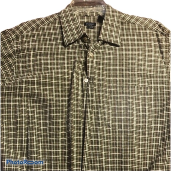 Van Heusen Set of 2 Men's Dress Shirts Size Large - Picture 5 of 7